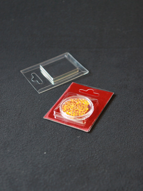 Блистер с загибом краев для капсул d-44 мм или d-46 мм