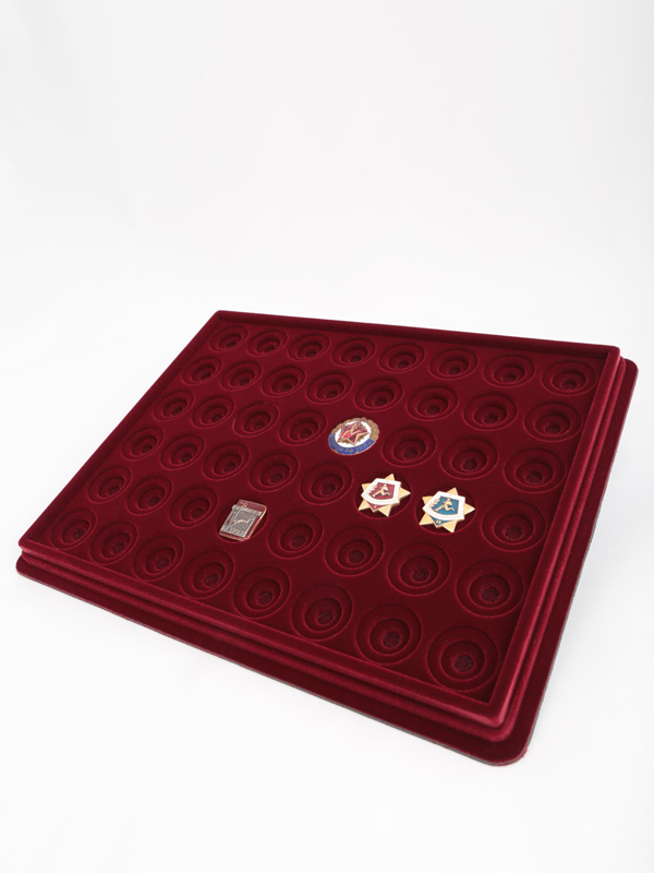 Планшет S (243х304х21 мм) для спортивных значков (диаметром 30 мм)