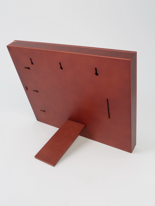 Витрина LOUVRE для 3 золотых и 14 серебряных монет «Футбол 2018» в капсулах, тёмно-бордовый  Витрина LOUVRE для 3 золотых и 14 серебряных монет «Футбол 2018» в капсулах, тёмно-бордовый