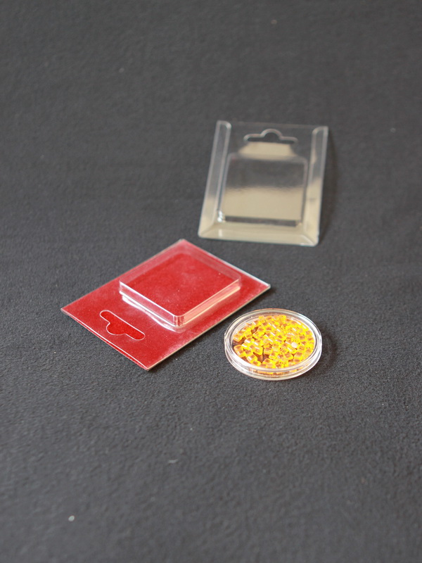 Блистер с загибом краев для капсул d-44 мм или d-46 мм