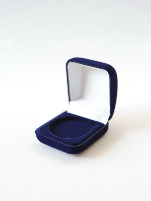 Футляр (55х60х36 мм) для одной монеты, медали (диаметр 40 мм, глубина 4 мм) Футляр (55х60х36 мм) для одной монеты, медали (диаметр 40 мм, глубина 4 мм)