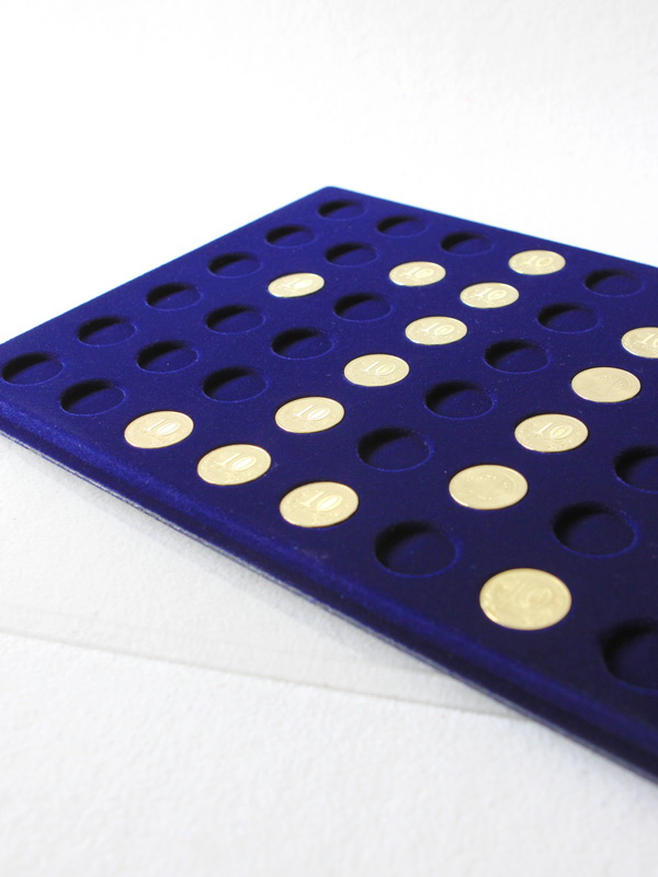  Планшет L (222х333х13 мм) на 54 монеты d-22 мм, тёмно-синий