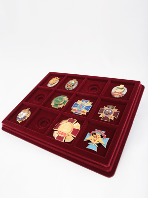 Планшет S (243х304х21 мм) на 12 ячеек (62х62х8 мм) (под знаки с винтом) Планшет S (243х304х21 мм) на 12 ячеек (62х62х8 мм) (под знаки с винтом)