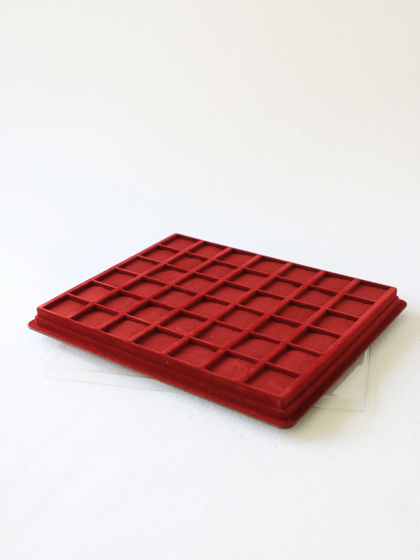  Планшет S (243х304х21 мм) на 42 ячейки (33х33х15 мм)(с поролоновой вставкой), тёмно-бордовый