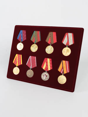 Планшет S (234х296х12 мм) на 8 медалей РФ d-32 мм с пятиугольной колодкой, тёмно-бордовый Планшет S (234х296х12 мм) на 8 медалей РФ d-32 мм с пятиугольной колодкой, тёмно-бордовый