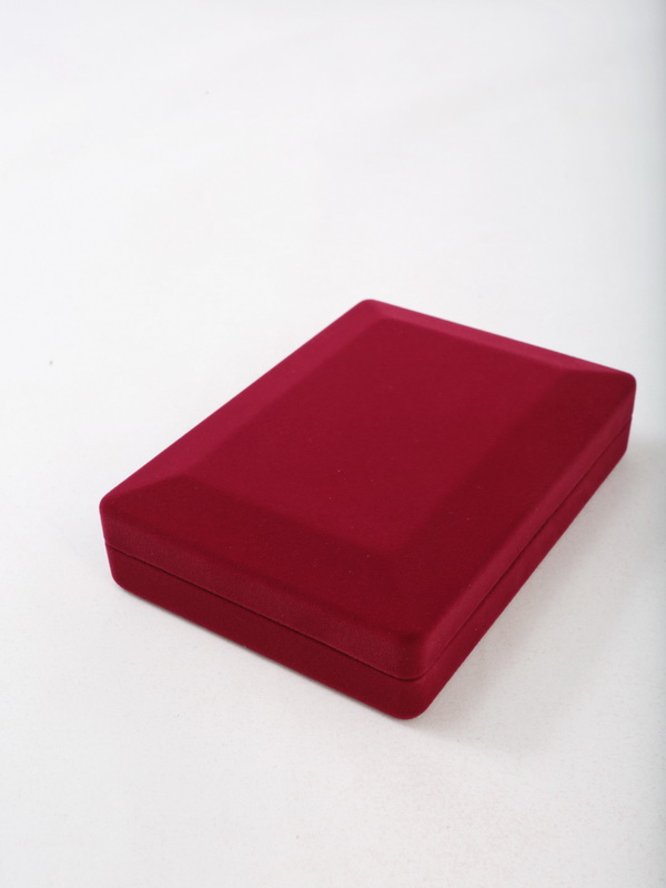  Футляр (90х124х32 мм) под медаль РФ d-32 мм с пятиугольной колодкой. Вынимаемый ложемент, тёмно-синий