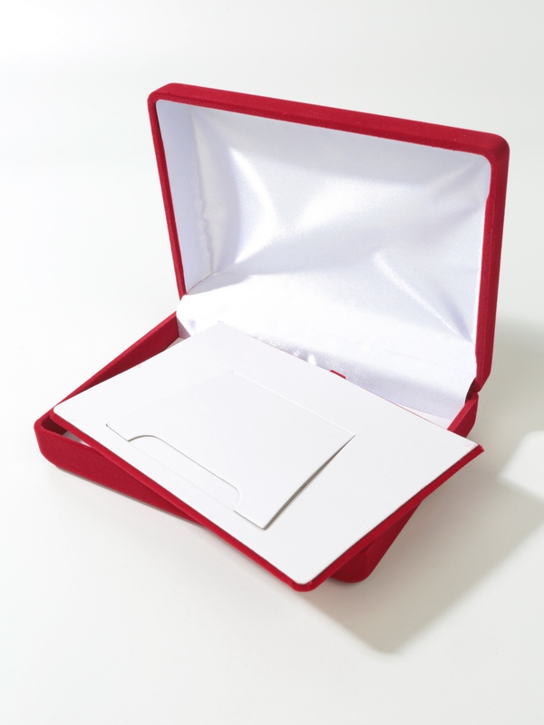  Футляр (142х102х42 мм) под колье, красный