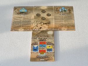 Буклет с набором монет «Древние города России», 2003 год