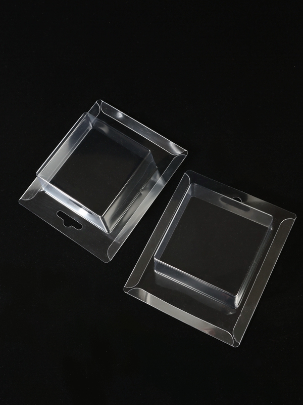 Блистер с загибом краев под изделие 77х77х39 мм. Тип 19