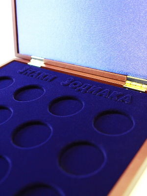 Футляр деревянный Volterra Uno (304х244х31 мм) для монет серии «Знаки Зодиака» (диаметр 46 мм)
