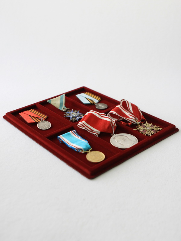 Планшет S (234х296х12 мм) на 6 ячеек (63х128х8 мм), тёмно-бордовый Планшет S (234х296х12 мм) на 6 ячеек (63х128х8 мм), тёмно-бордовый