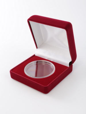 Футляр (80х80х40 мм) для монеты, медали диаметром 47 мм в капсуле Leuchtturm (диаметр ячейки 53 мм) Футляр (80х80х40 мм) для монеты, медали диаметром 47 мм в капсуле Leuchtturm (диаметр ячейки 53 мм)