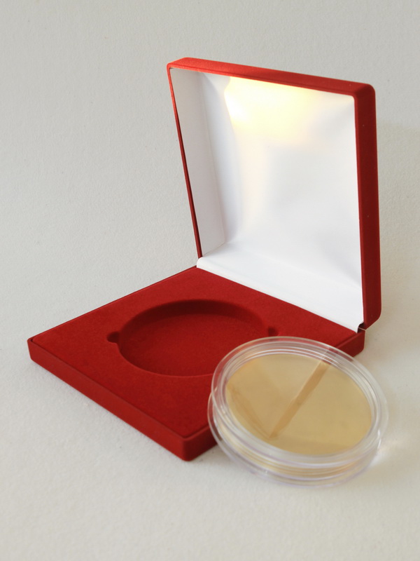  Футляр (195х196х50 мм) на 1 монету в капсуле (диаметр 120 мм), тёмно-синий