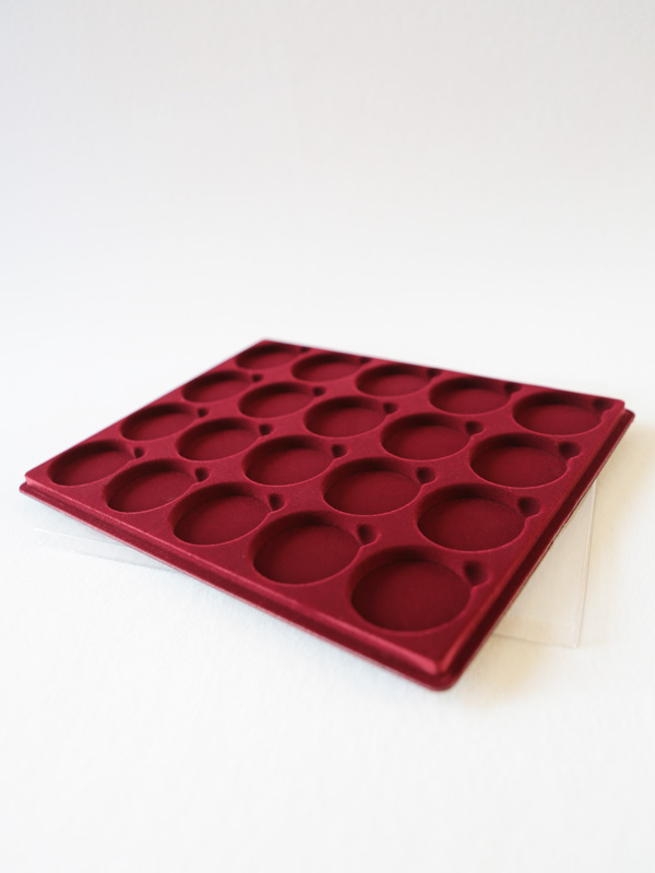 Планшет S (234х296х12 мм) для монет в капсулах d-50 мм (20 ячеек), тёмно-бордовый  Планшет S (234х296х12 мм) для монет в капсулах d-50 мм (20 ячеек), тёмно-бордовый