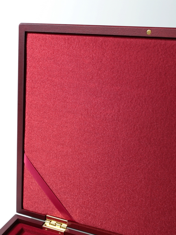 Футляр деревянный Volterra Uno (304х244х31 мм) на 20 монет в капсулах (диаметр 46 мм), светло-бордовый