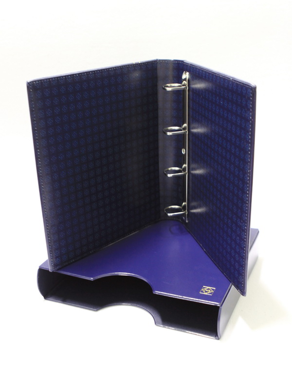 Альбом GRANDE-Classic SIGNUM (без листов) + шубер (защитная кассета). Синий. Leuchtturm, 302901