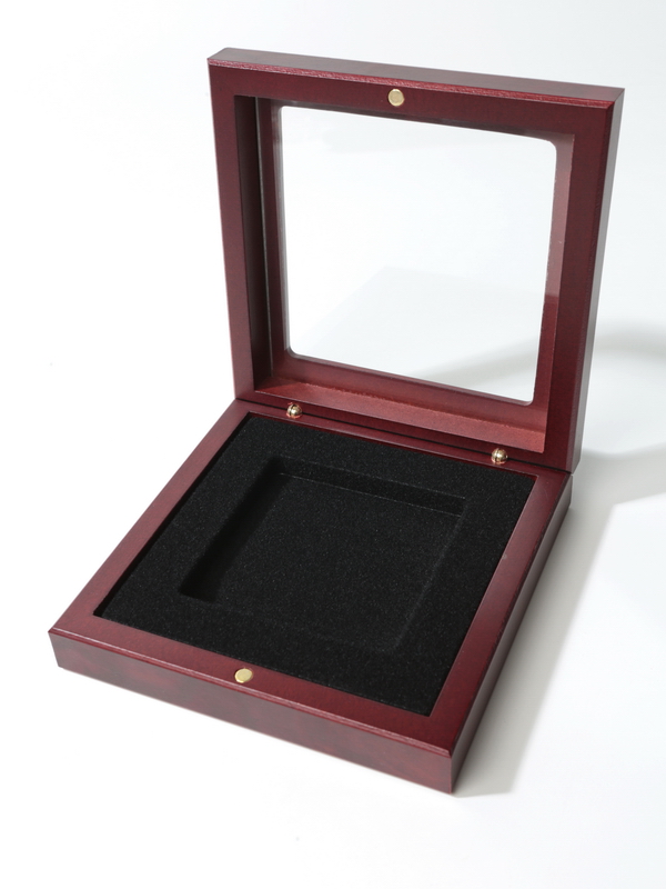 Деревянный футляр с прозрачным окном Volterra (120х120х34 мм) для монеты в капсуле Quadrum XL (67,25х67,25х7,5 мм), чёрный