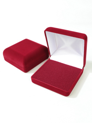 Футляр (92х92х40 мм) с поролоновой вставкой