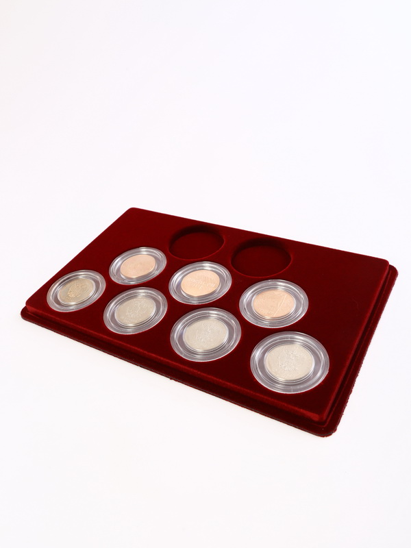 Планшет M (146х236х12 мм) для монет в капсулах d-44 мм (9 ячеек) Планшет M (146х236х12 мм) для монет в капсулах d-44 мм (9 ячеек)