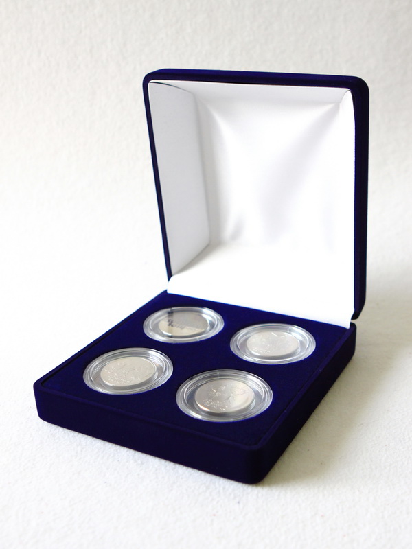 Футляр (120х131х50 мм) на 4 монеты в капсулах (диаметр 44 мм)