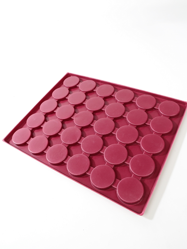 Вставка в кассету МВ для 30 монет в капсулах CAPS 31-32,5 мм Leuchtturm. Диаметр ячейки 37,5 мм. Leuchtturm, 315873