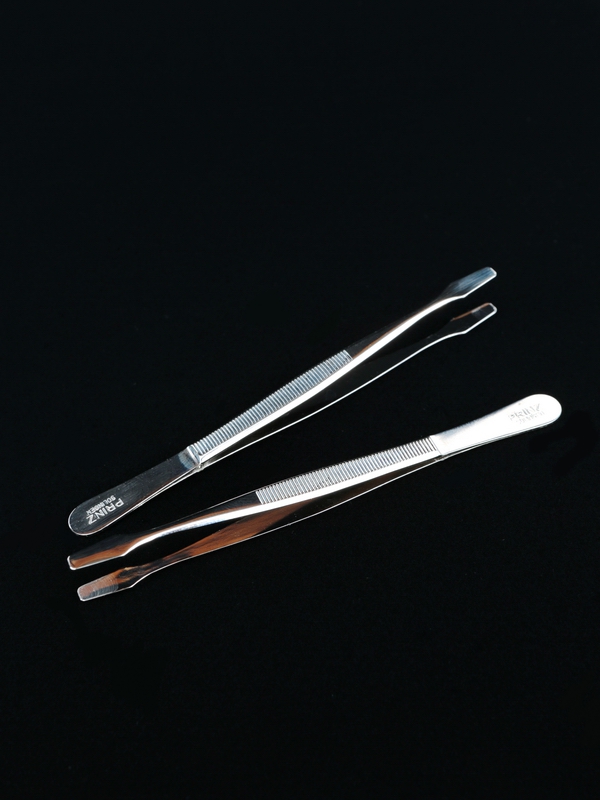 Пинцет для марок с прямой широкой лопаткой, 120 мм. Prinz, 1240