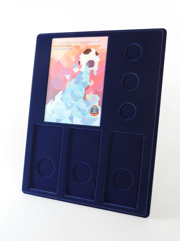 Планшет S (234х296х12 мм) для 3 монет 25 рублей и 3 монет 25 рублей в блистере «Футбол 2018» + Открытка. Волгоград, тёмно-синий  Планшет S (234х296х12 мм) для 3 монет 25 рублей и 3 монет 25 рублей в блистере «Футбол 2018» + Открытка. Волгоград, тёмно-синий