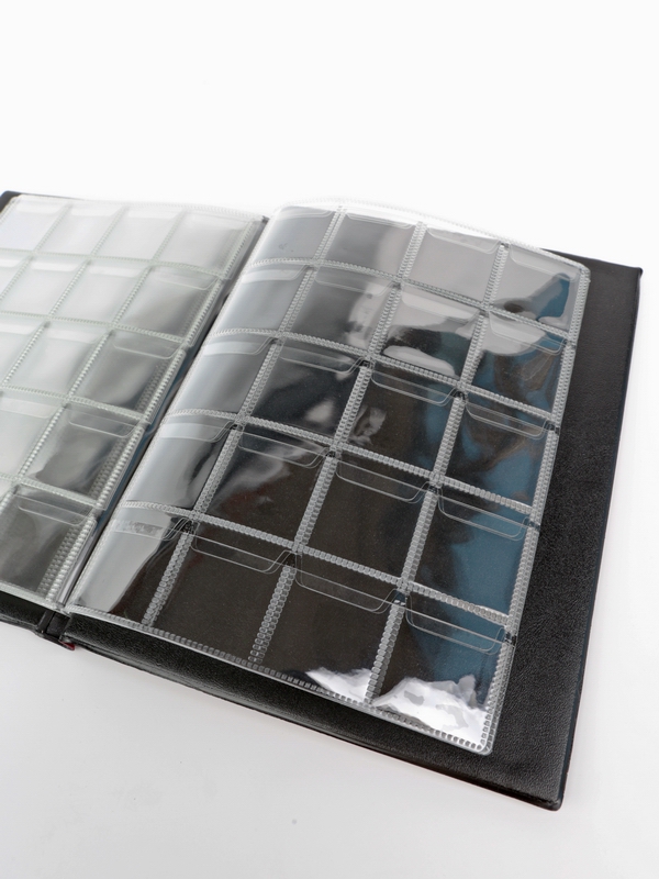 Карманный монетный альбом 173х216х18 мм для размещения 200 монет, вертикальный, тёмно-зелёный