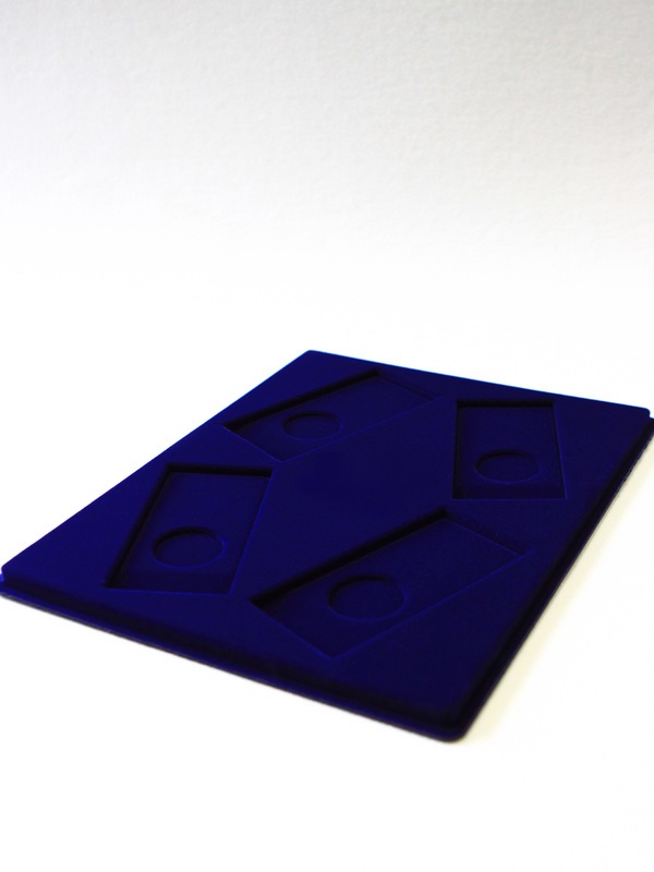  Планшет S (234х296х12 мм) для 4 Олимпийских монет Сочи-2014 в блистере. Вертикальный, тёмно-синий