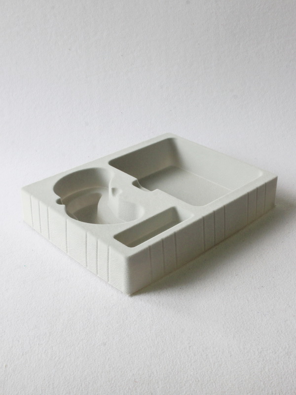 Флокированный ложемент под электронный прибор, сумку и провода