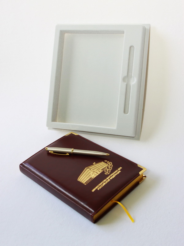 Сувенирная упаковка под ежедневник А5 и ручку