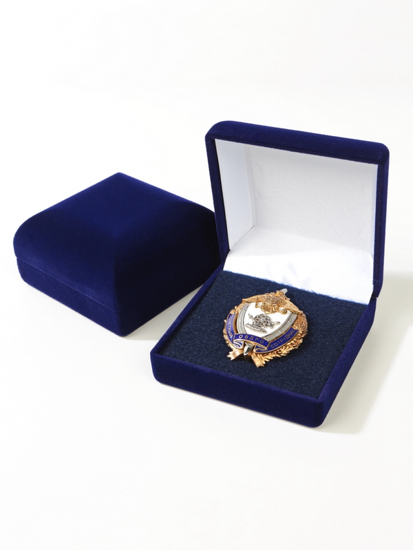 Футляр (76х76х41 мм) с поролоновой вставкой, тёмно-синий