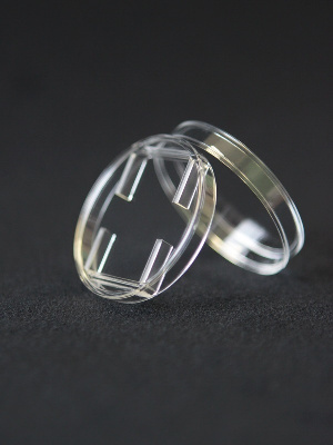 Капсула с системой антивскрытия для монеты-слитка 35х23х4,3 мм Капсула с системой антивскрытия для монеты-слитка 35х23х4,3 мм