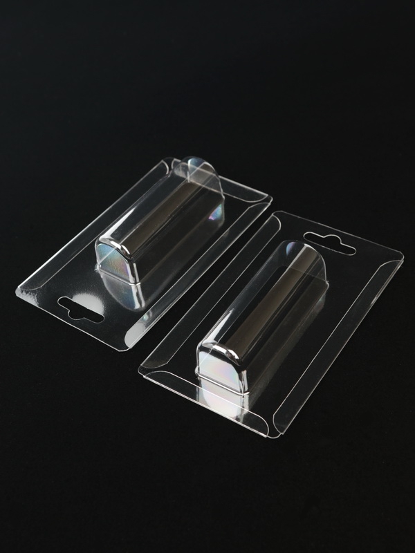 Блистер с загибом краев под изделие 25х80х25 мм. Тип 13