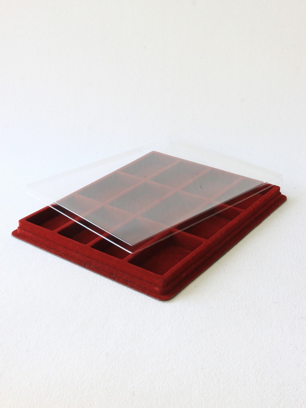 Планшет S (243х304х21 мм) на 12 ячеек (46х84,5х17 мм), тёмно-бордовый