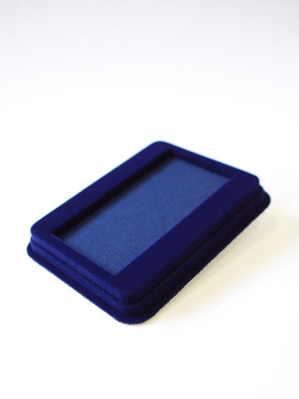  Сувенирная упаковка (110х139х22 мм) с поролоновой вставкой под универсальную медаль (58х111х16 мм), тёмно-синий