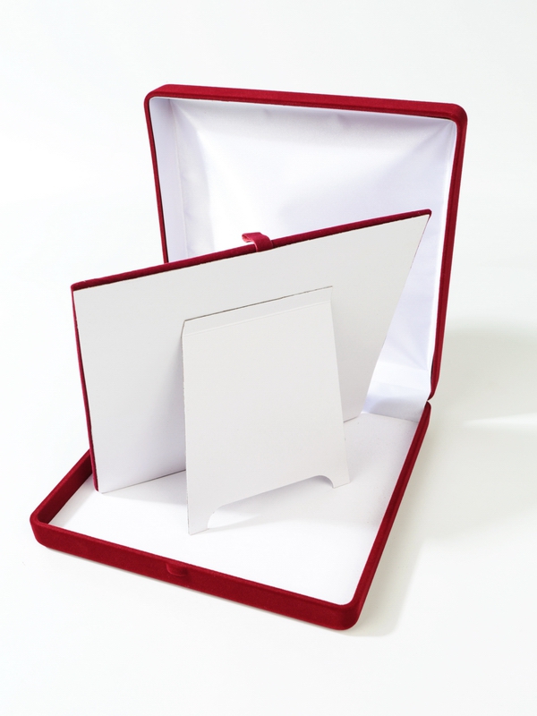 Футляр (169х169х39 мм) под колье