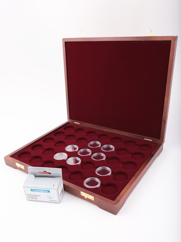 Футляр деревянный Vintage S (305х247х40 мм) на 35 капсул Leuchtturm. Для монет 26 мм Футляр деревянный Vintage S (305х247х40 мм) на 35 капсул Leuchtturm. Для монет 26 мм