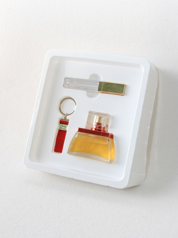 Пластиковый ложемент для парфюмерного набора