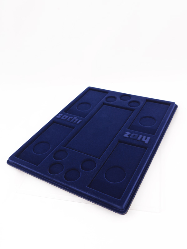  Планшет S (234х296х12 мм) для 1 банкноты Сочи-2014 в чехле, 4 монет Сочи-2014 в блистере и 7 монет Сочи-2014 без капсул, тёмно-синий
