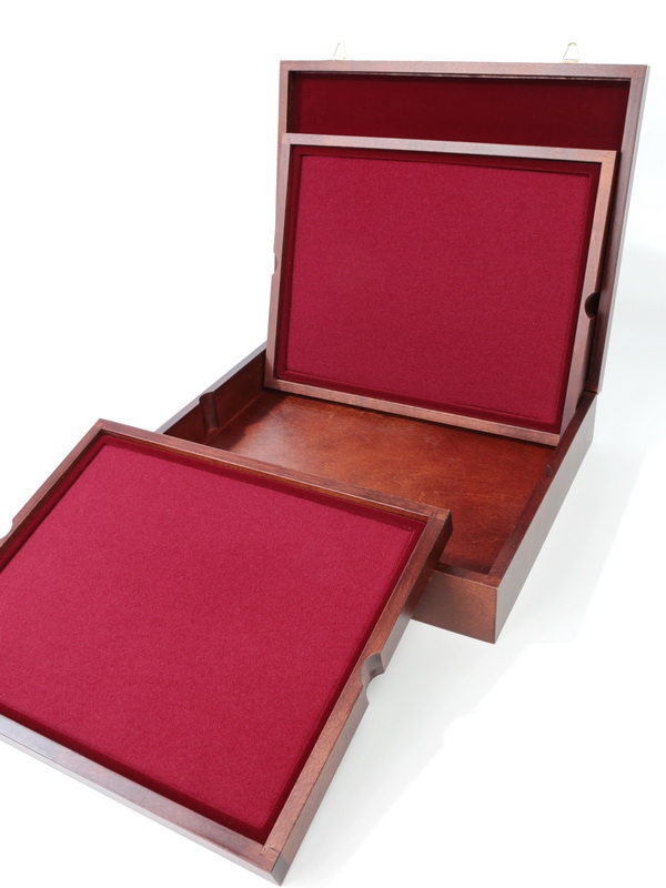  Футляр деревянный Vintage (329х271х72 мм) с 2 универсальными уровнями, тёмно-бордовый