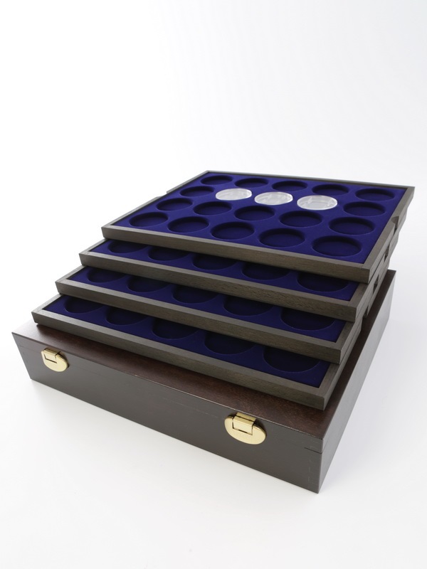  Деревянный бокс Carus (322х268х64 мм). 4 поддона. Для 80 капсул (диаметр 46 мм), тёмно-синий