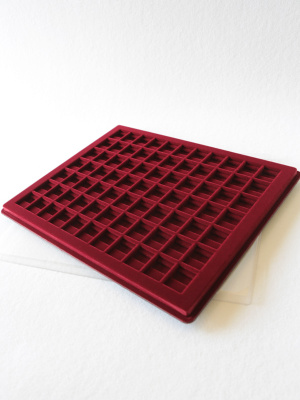 Планшет S (234х296х12 мм) для спортивных значков на булавке (77 ячеек) Планшет S (234х296х12 мм) для спортивных значков на булавке (77 ячеек)