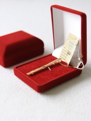 Футляр (61х79х32 мм) под зажим для галстука, светло-бордовый Футляр (61х79х32 мм) под зажим для галстука, светло-бордовый