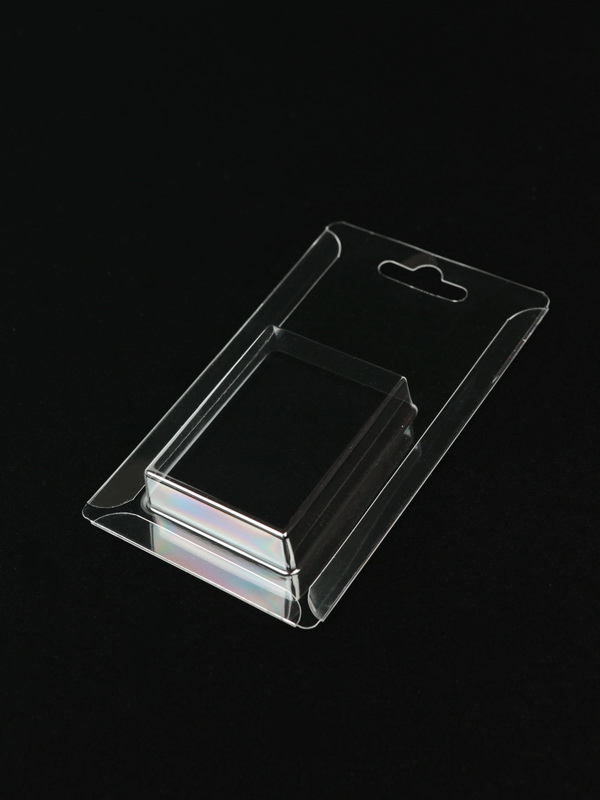 Блистер с загибом краев под изделие 46х62х14,5 мм. Тип 10