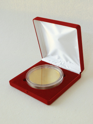 Футляр (169х169х39 мм) на 1 монету в капсуле (диаметр 120 мм) Футляр (169х169х39 мм) на 1 монету в капсуле (диаметр 120 мм)