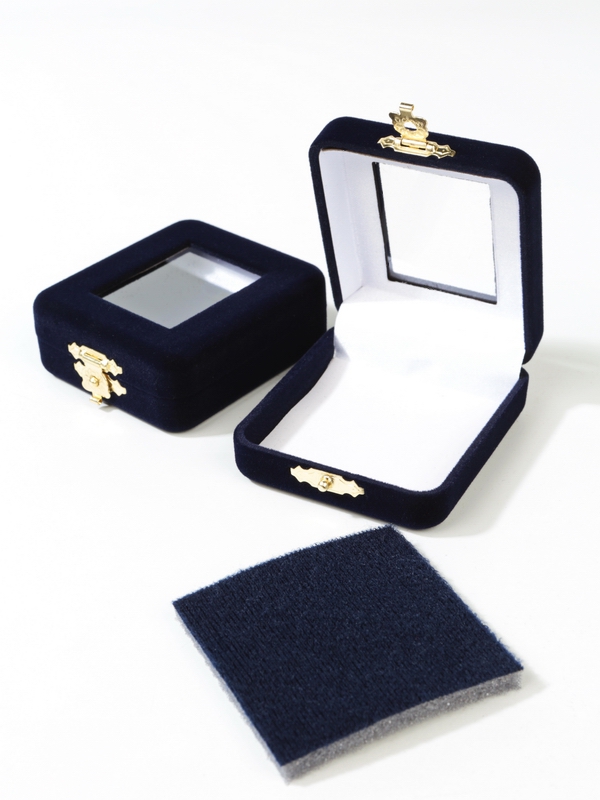 Футляр (58х70х25 мм) с окном с поролоновой вставкой, тёмно-синий