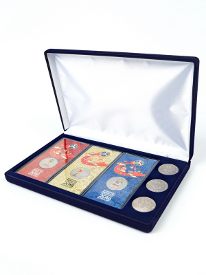 Футляр (217х141х29 мм) для 3 монет 25 рублей и 3 монет 25 рублей в блистере «Футбол 2018», тёмно-синий  Футляр (217х141х29 мм) для 3 монет 25 рублей и 3 монет 25 рублей в блистере «Футбол 2018», тёмно-синий