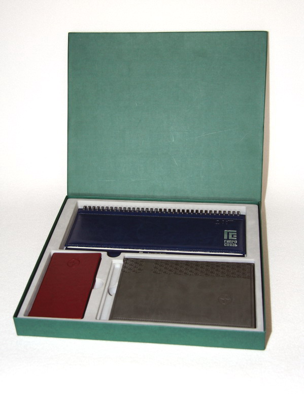 Флокированный ложемент под набор ежедневников в картонную коробку