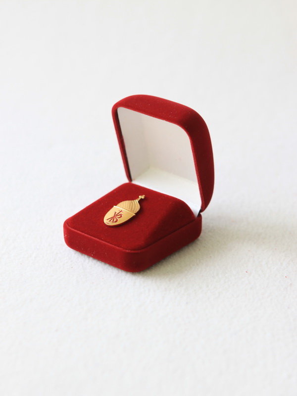 Футляр (53х59х33 мм) под значок на цанге, светло-бордовый  Футляр (53х59х33 мм) под значок на цанге, светло-бордовый